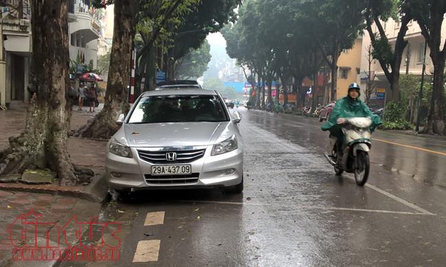 Phố Trần Hưng Đạo, Lý Thường Kiệt chuyển đỗ xe từ ngang thành dọc ảnh 1